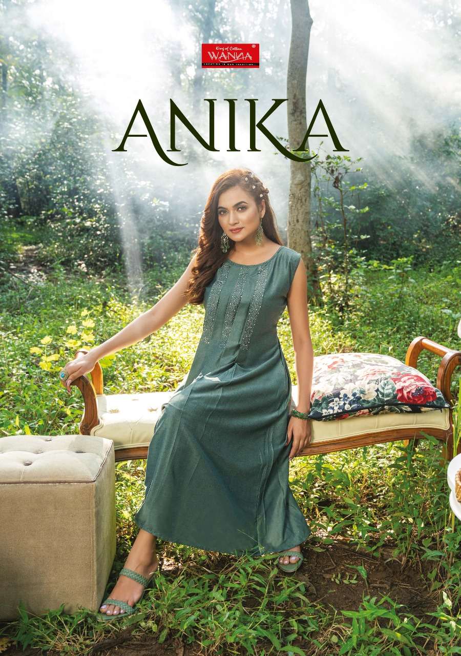 WANNA LOOKS PRESENT ANIKA FANCY HEAVY GOWN 