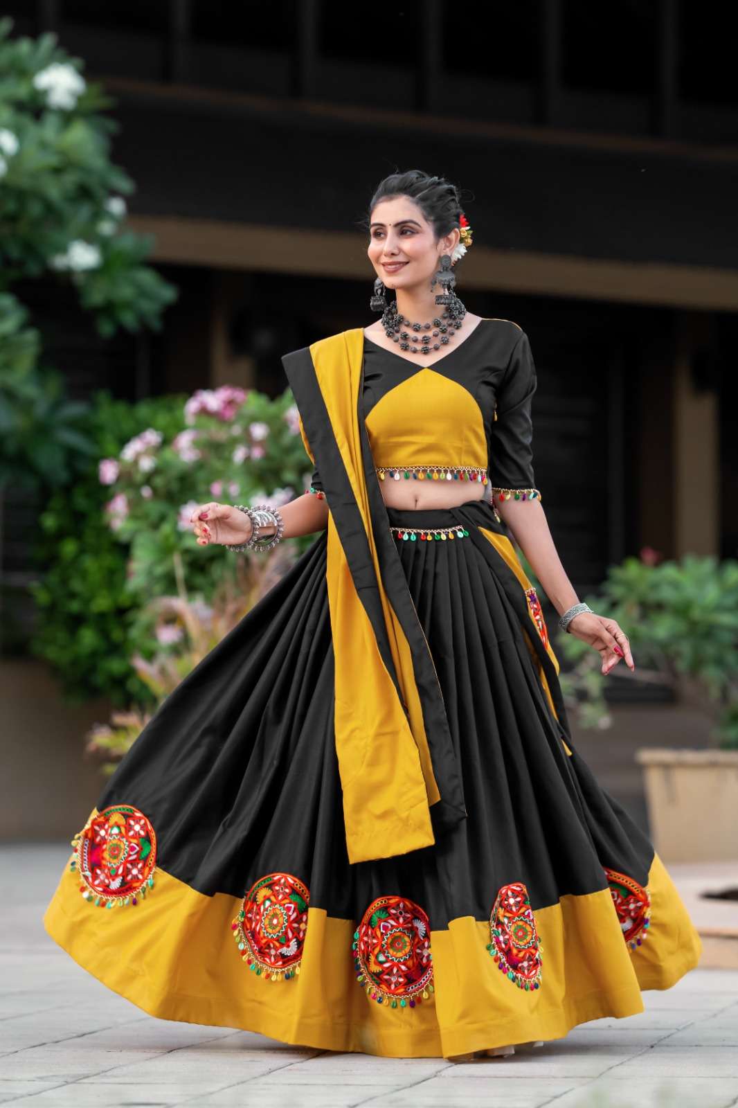 DESIGN NO- 7066 BY AAWIYA YELLOW COLOUR PLAIN GAMTHI MIRROR WORK WITH LEHENGA BLOUSE & DUPATTA 