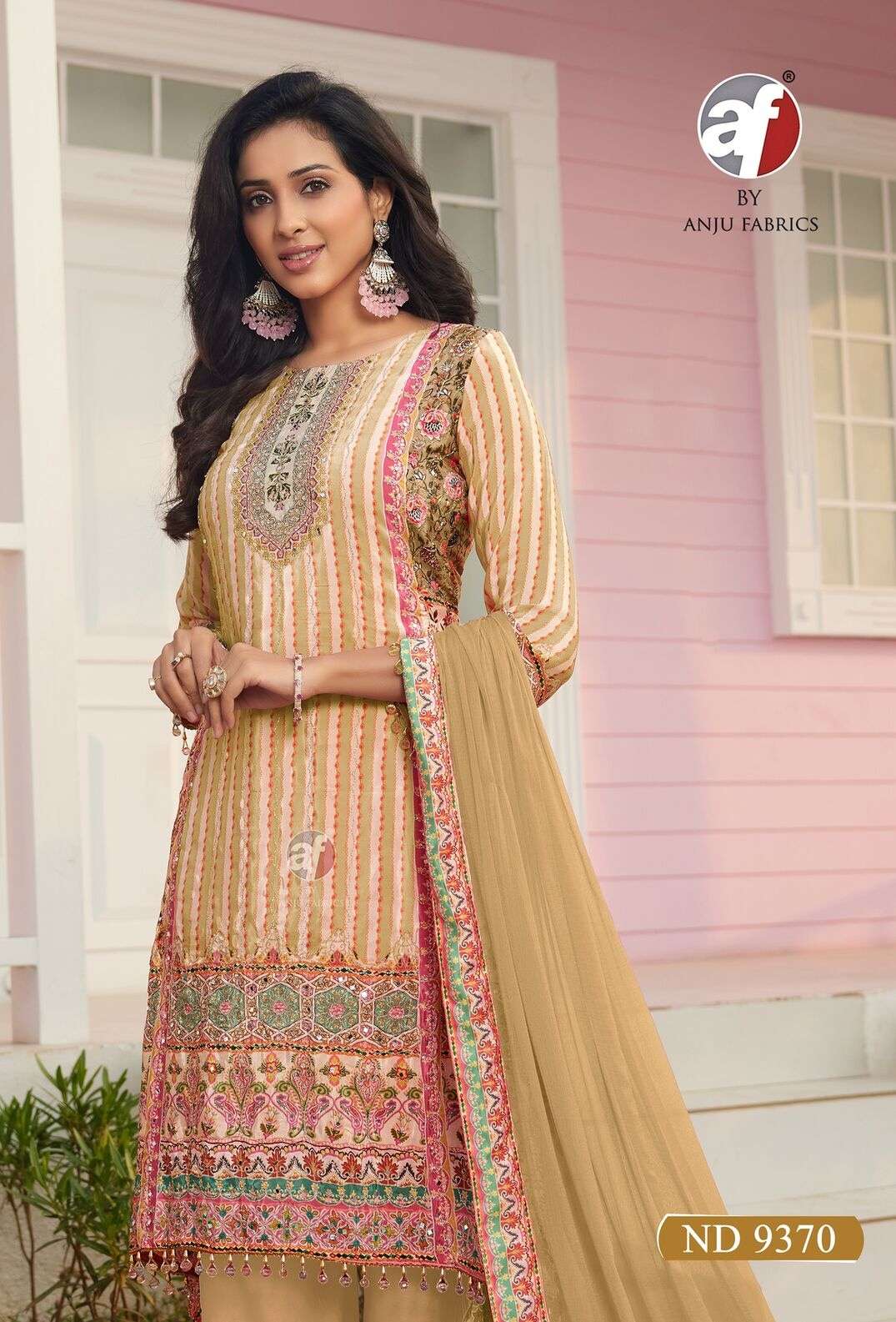 ANJU FABRICS D-9370 TALE CUT KURTI, WIDE PANTS, CREPE TOP, VISCOSE BOTTOM, LACE DUPATTA, INTRICATE HANDWORK, HANGING LACE.