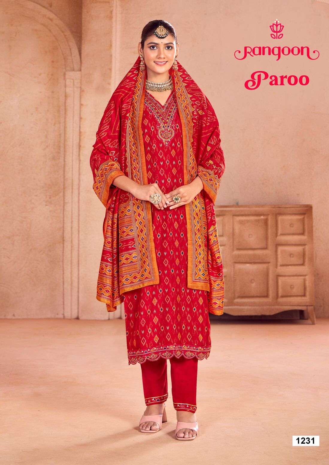 PAROO BY RANGOON KESSI IN SILK PRINT WITH FANCY WORK & KHATI HAND MIRROR WITH FULL INNER