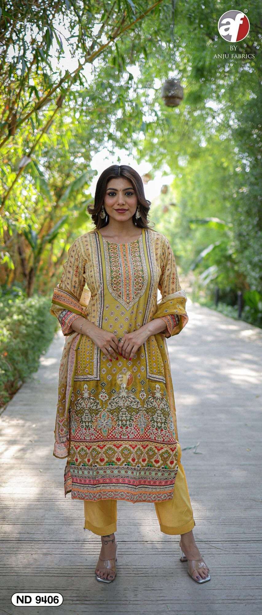 D.NO:- ND 9406 BY ANJU FABRICS IN VISCOSE BLAZE WITH SWAROVSKI AND HANDWORK 