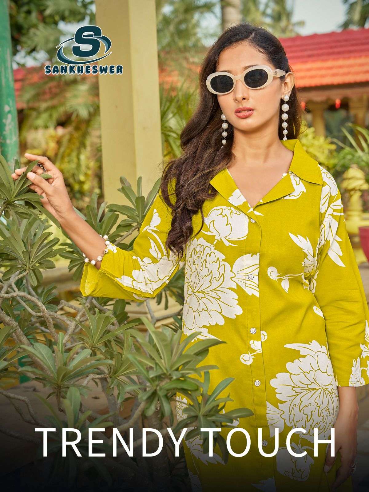 TRENDY TOUCH BY SANKHESWER IN RAYON PRINT A LINE COLLAR PATTERN WITH POCKET