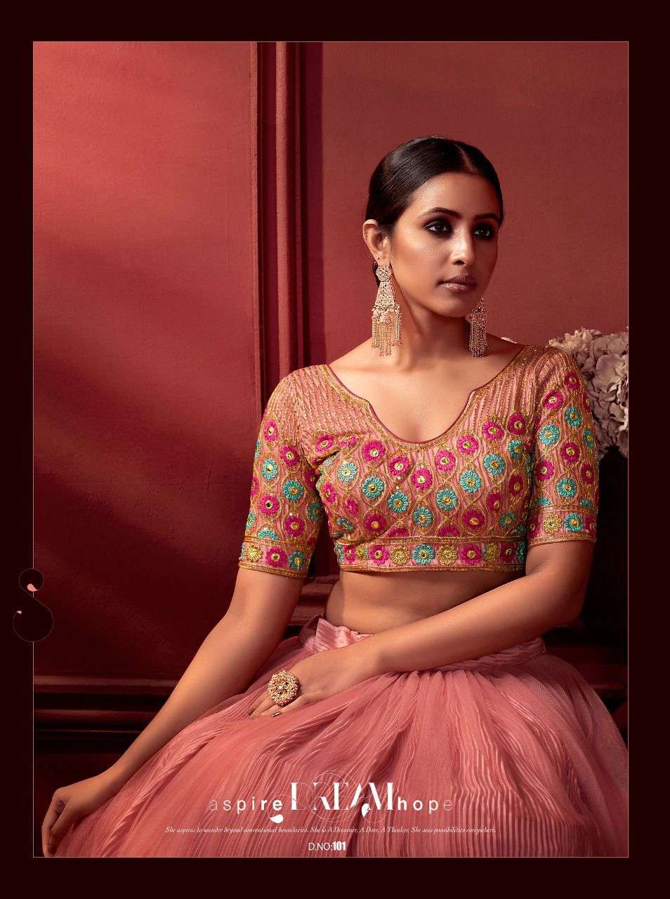 SHREE MATEE DESIGNER PARTY WEAR SUNEHRI LEHENGHA WHOLESALE SUPPLIER FROM SURAT 