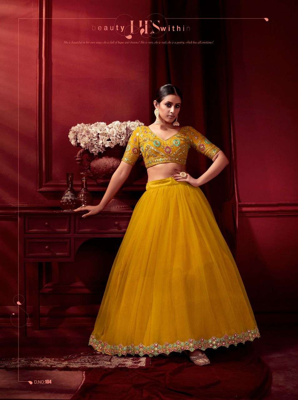 SHREE MATEE DESIGNER PARTY WEAR SUNEHRI LEHENGHA WHOLESALE SUPPLIER FROM SURAT 