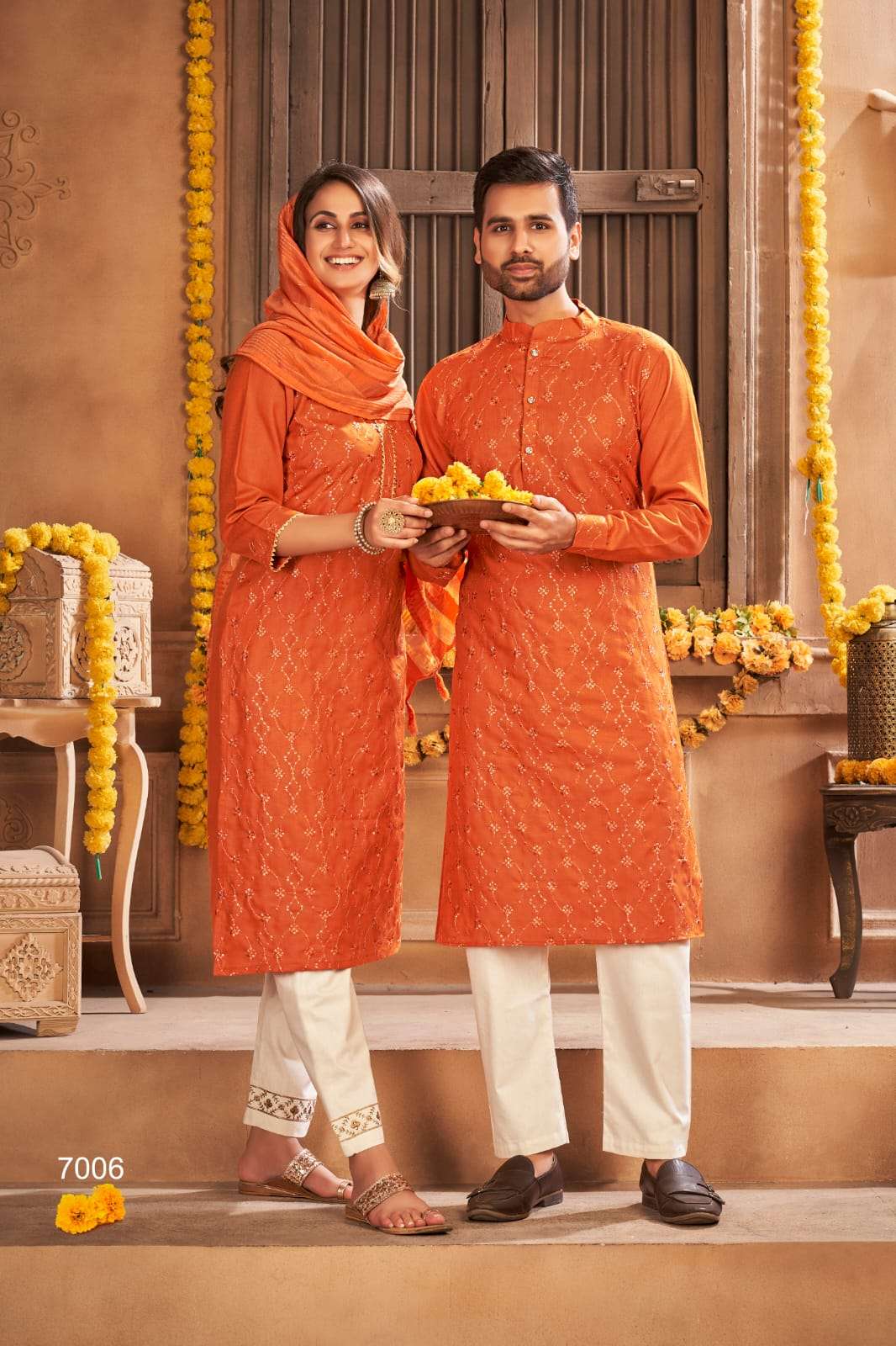 TEXOFAB WEDDING SEASON SPECIAL LUCKNOWI WORK COUPLE COLLECTION WHOLESALE SUPPLIER WHOLESALER LUCACCI DESIGNER SURAT
