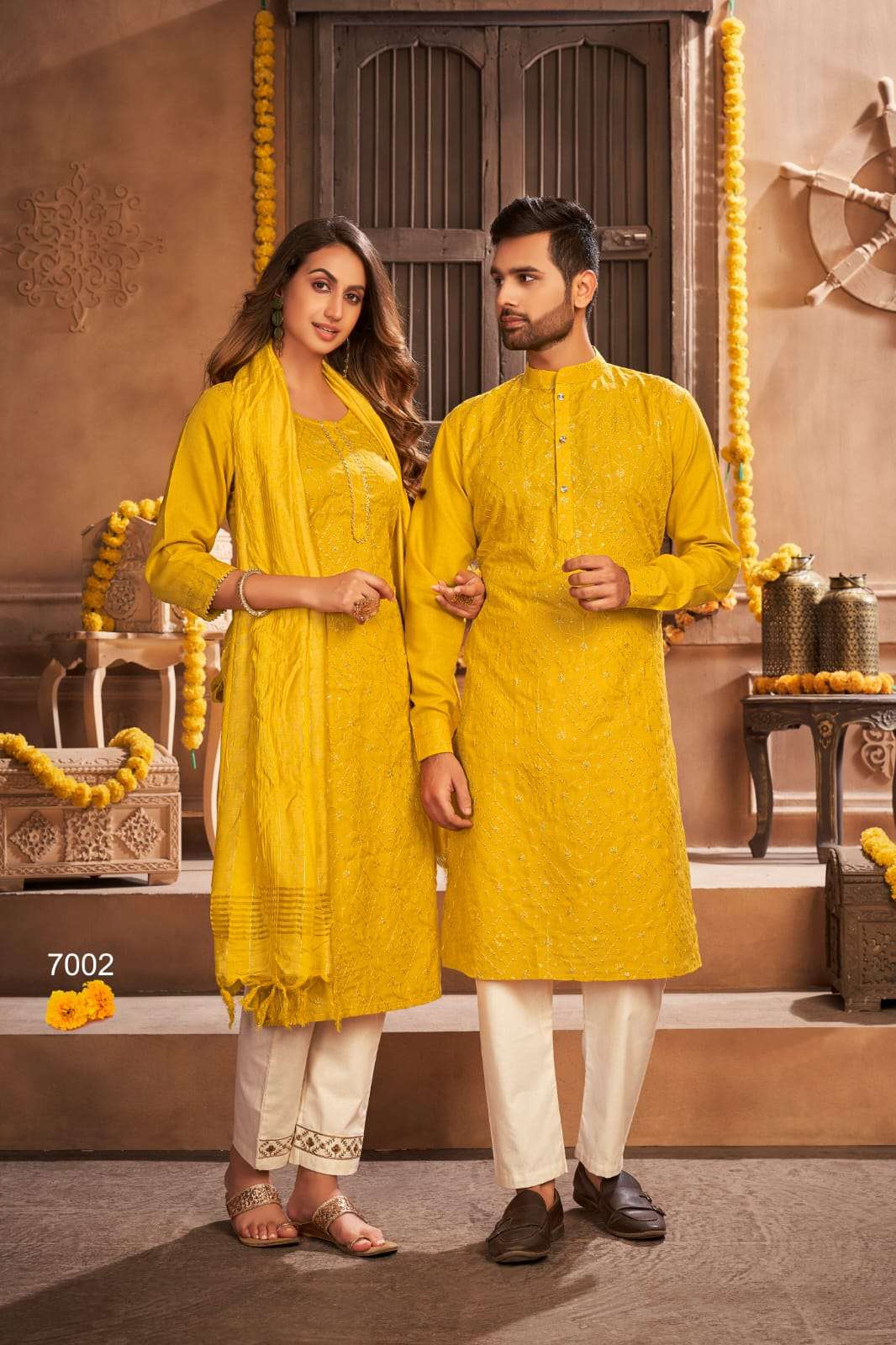 TEXOFAB WEDDING SEASON SPECIAL LUCKNOWI WORK COUPLE COLLECTION WHOLESALE SUPPLIER WHOLESALER LUCACCI DESIGNER SURAT
