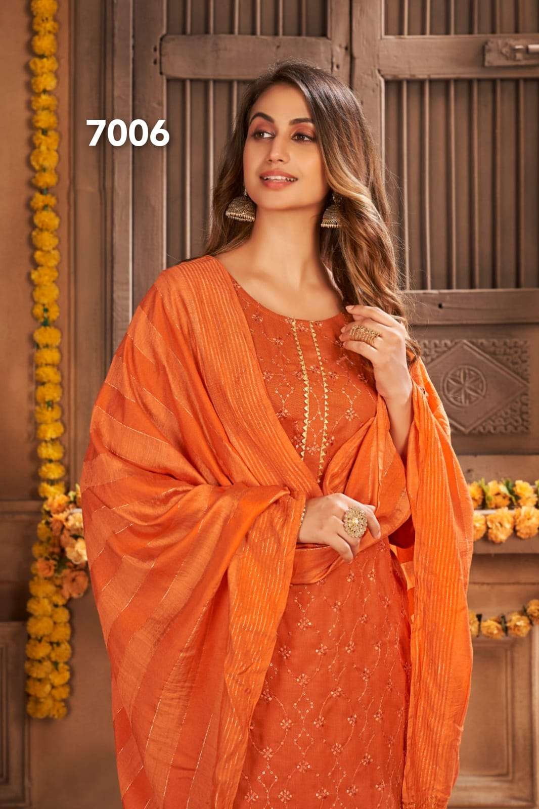 TEXOFAB WEDDING SEASON SPECIAL LUCKNOWI WORK COUPLE COLLECTION WHOLESALE SUPPLIER WHOLESALER LUCACCI DESIGNER SURAT