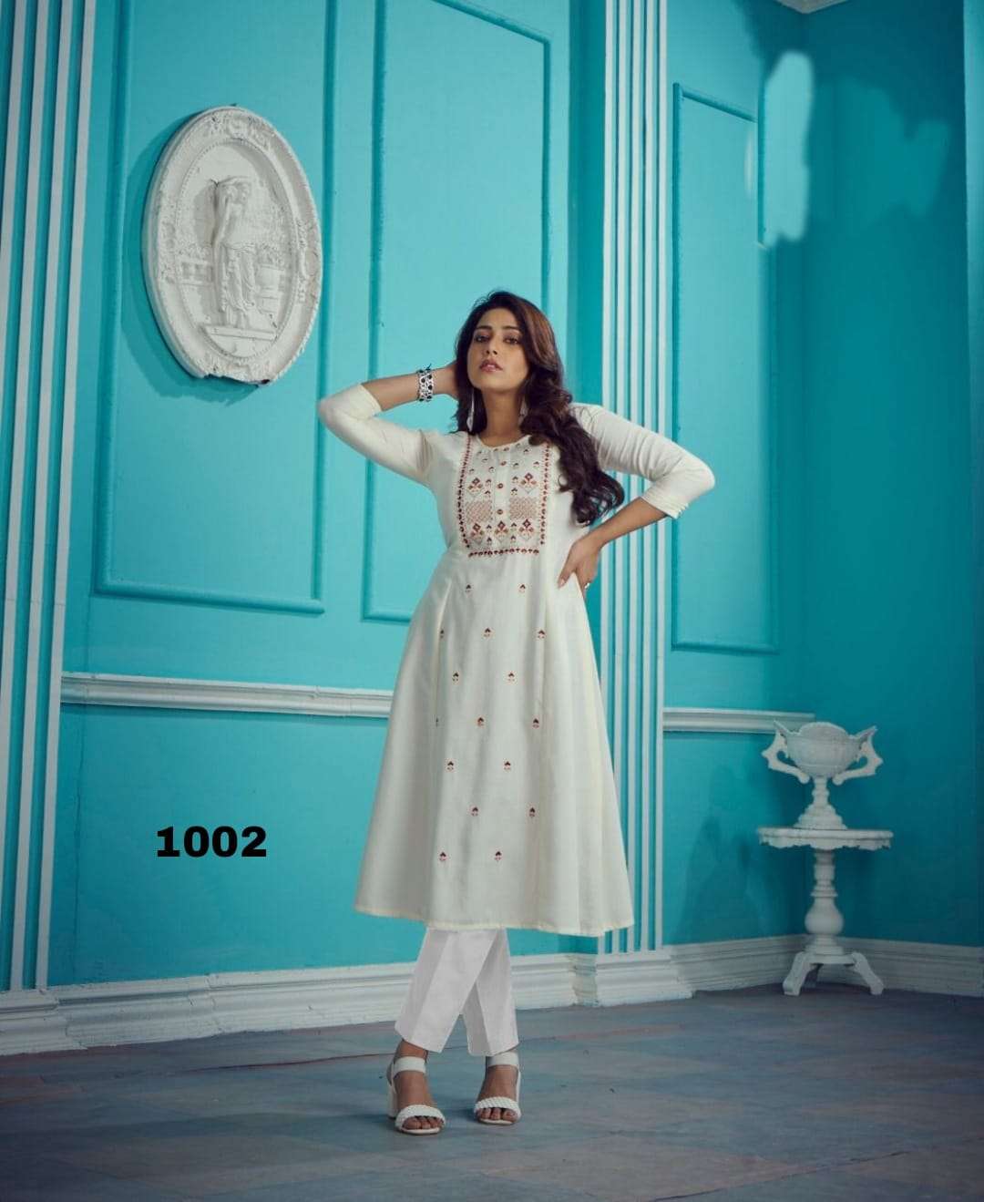 MANMEET PREMIUM KURTI D.NO-1002