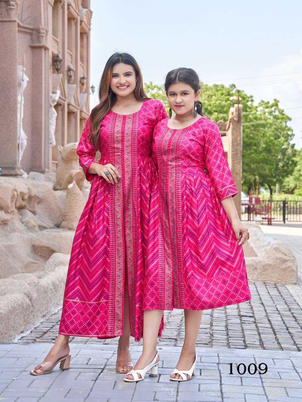 ME & MOM VOL 5 BY TEXOFAB PRESENT D.NO. 1009 RAYON COMBO KURTI SET