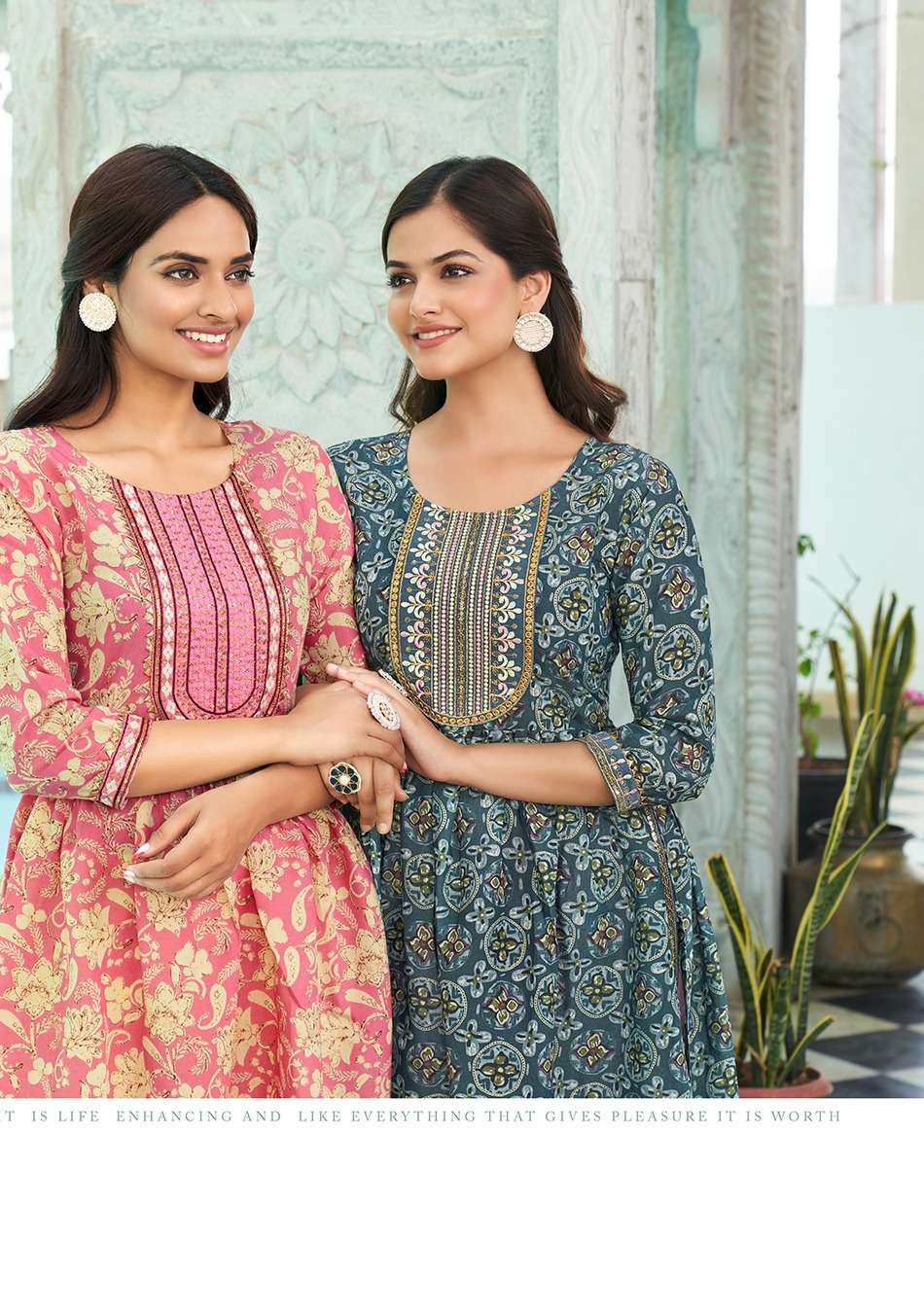 KAJAL STYLE PRESENT LAUNCHING THE NEW CATALOGUE KESARIYA VOL-1 1PCS CONCEPT NAYRACUT KURTI COLLECTION-WHOLESALE DEALER SURAT