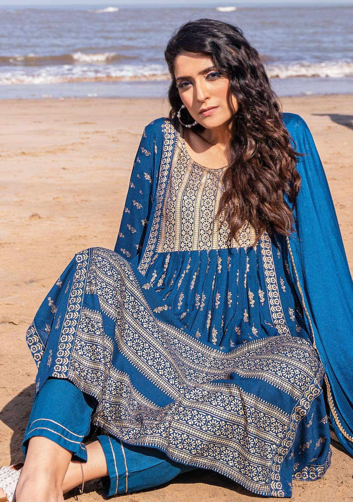 WANNA LAUNCHING NEW CATALOGUE IVORY 3PCS CONCEPT RAYON PURE GOLD PRINT KURTI PANT DUPATTA SET- WHOLSALE SUPPLIER SURAT