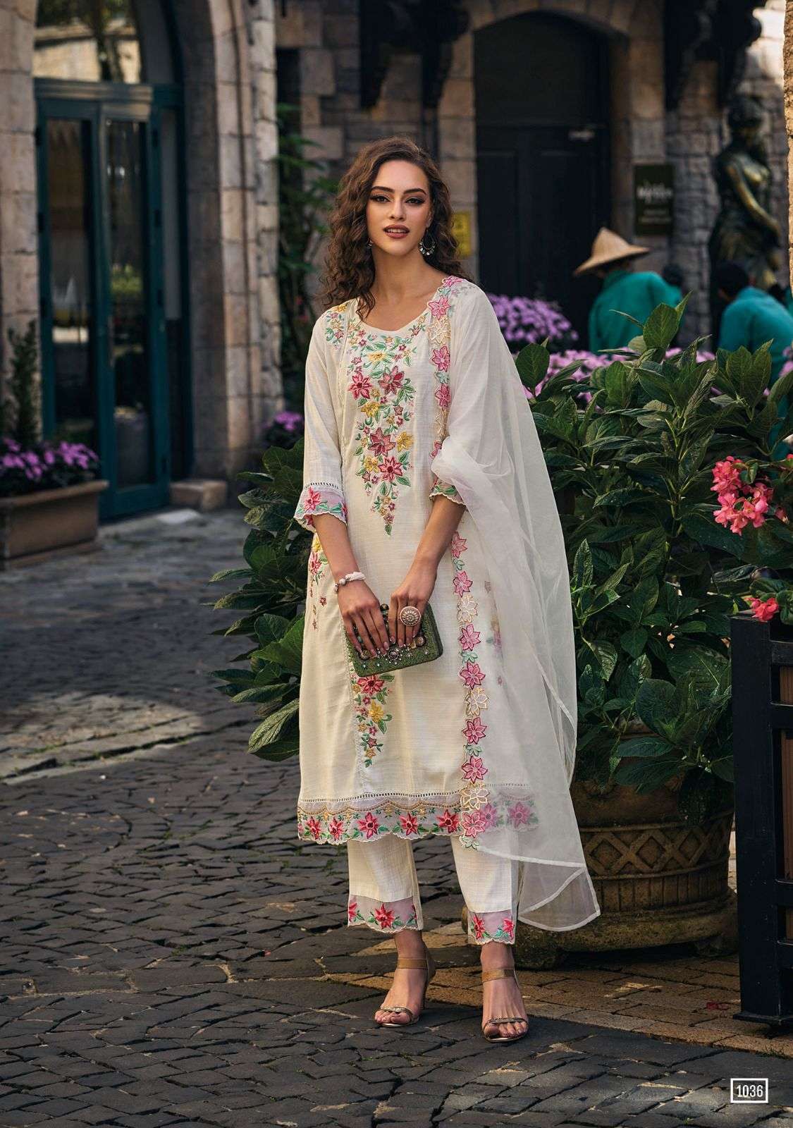 LADY LEELA LAUNCH NEW CATALOUGE SHIDDAT 