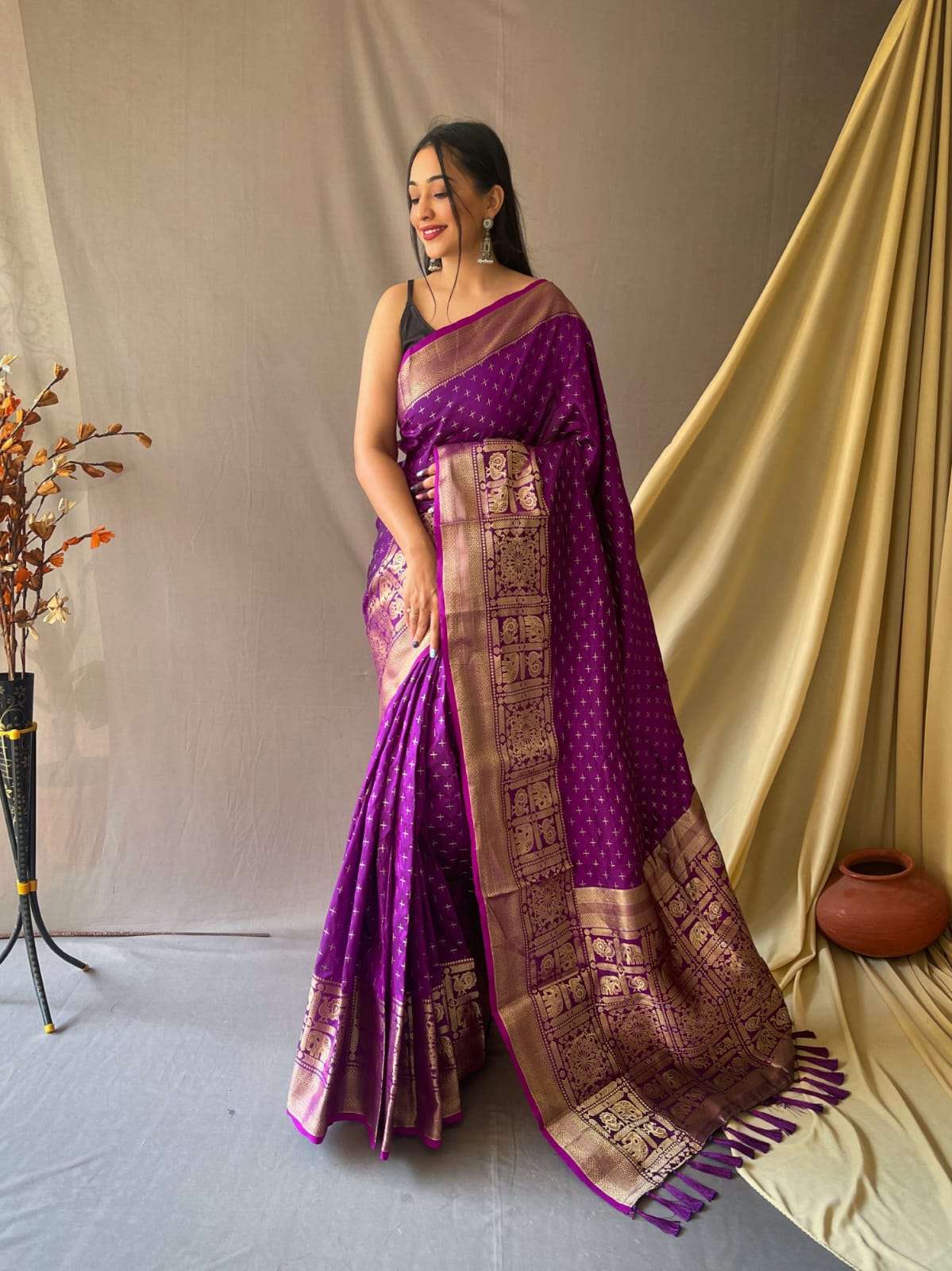 Latest Saree Design 2023 | Saree Collection 2023 | Wedding Party Wear  Casual Saree Design 2023 - YouTube