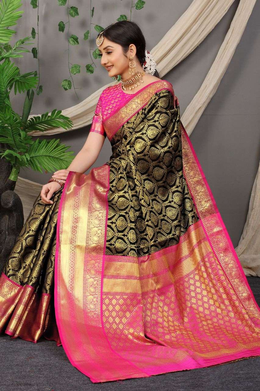 LUCACCI DESIGNER LAUNCH NEW CATALOUGE CHITRAVALI 2-1445
