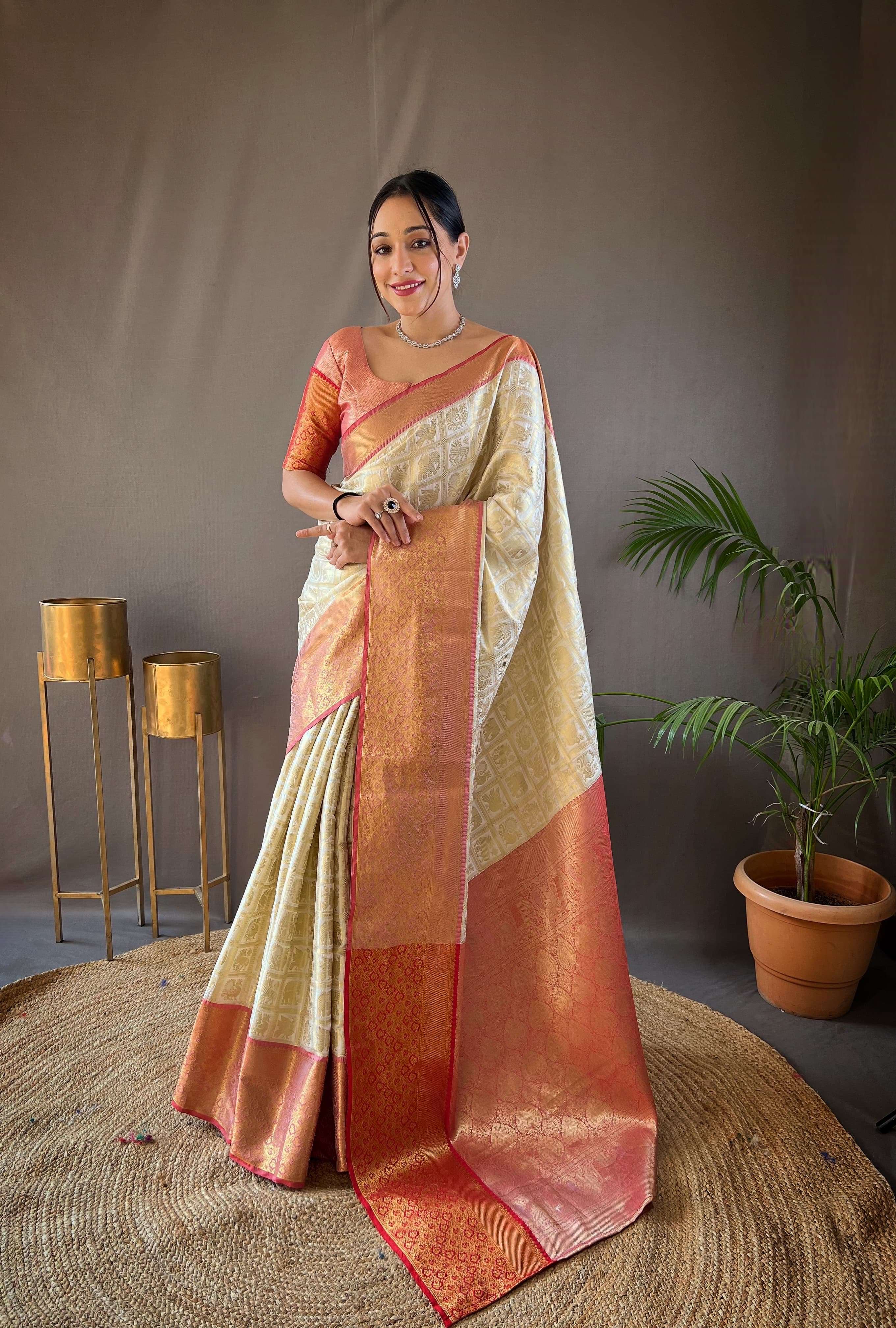 LUCACCI DESIGNER LAUNCH NEW CATALOUGE  KAJAL 001