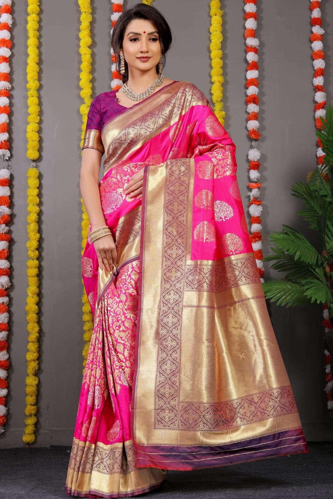LUCACCI DESIGNER LAUNCH NEW CATALOUGE MAHARAJA SILK DESIGN NO-5404
