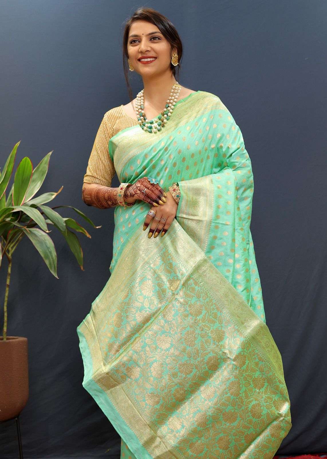 TEXOFAB LAUNCH NEW CATALOUGE EMBOSS BINDIYA DESIGN NO-2004