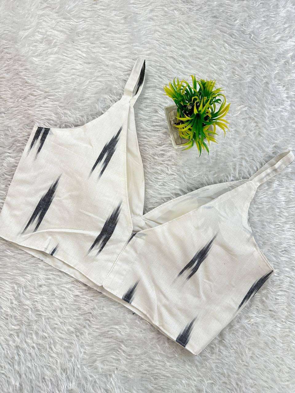 TEXOFAB PRESENTS NEW CATALOUGE IKKAT 10 , COLOUR WHITE 