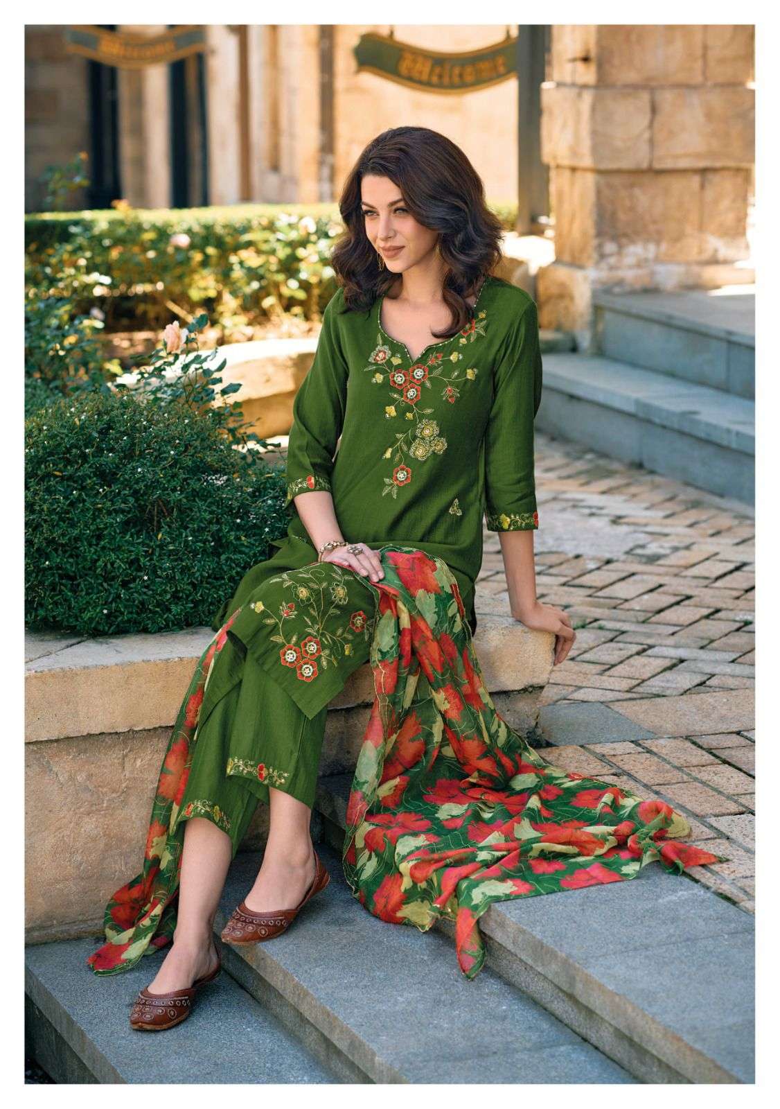 LADY LEELA PRESENTS NEW SINGLE CATALOUGE MEHER  DESIGN NO-1013