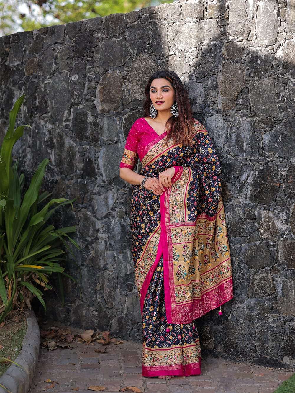 LUCACCI DESIGNER PRESENTS NEW CATALOUGE 7208NBL 