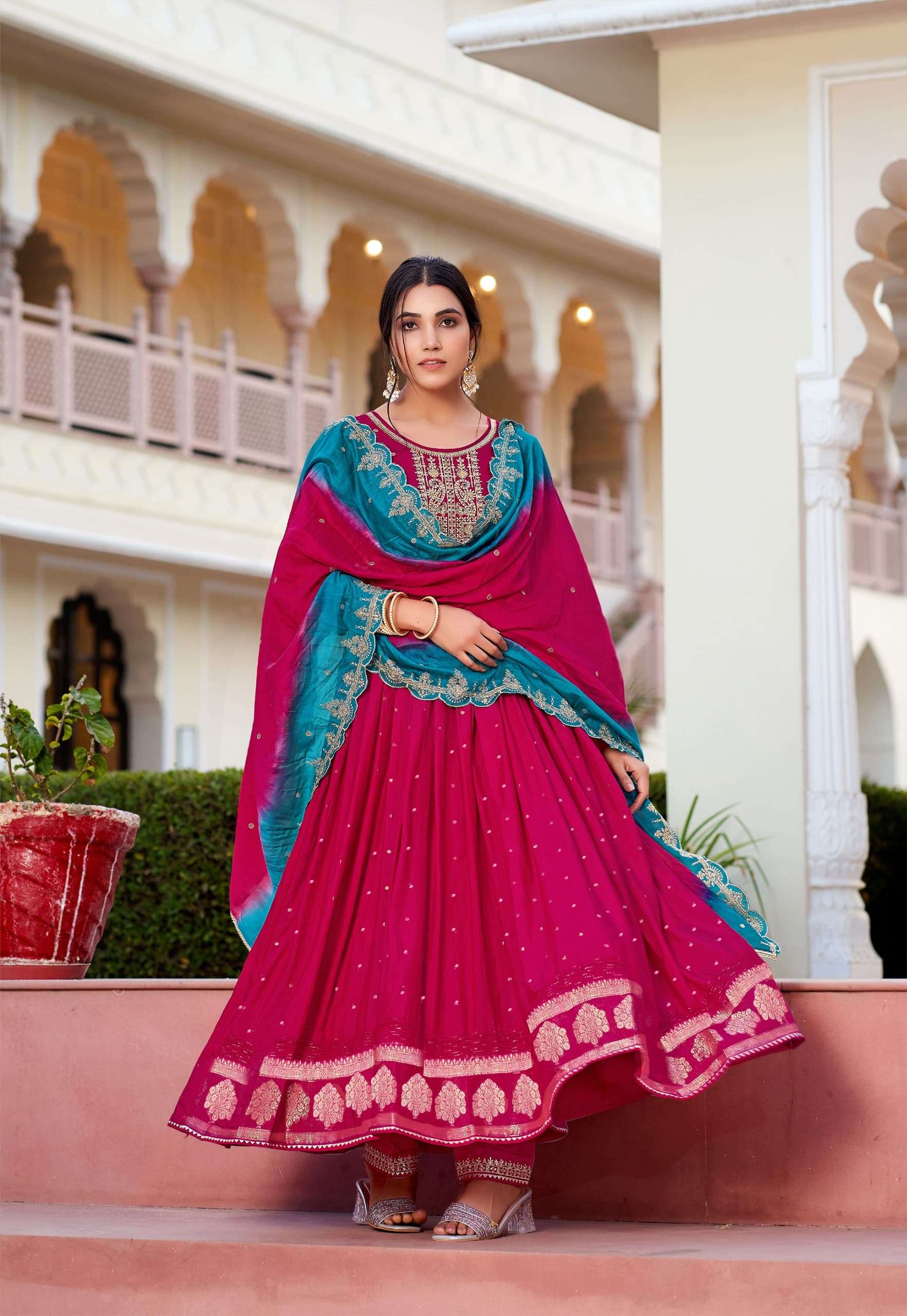 RANGOON PRESENTS NEW CATALOUGE SAACHI