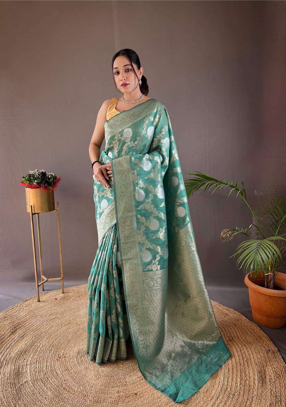 LUCACCI DESIGNER PRESENTS NEW CATALOUGE JANKI DESIGN NO-1004