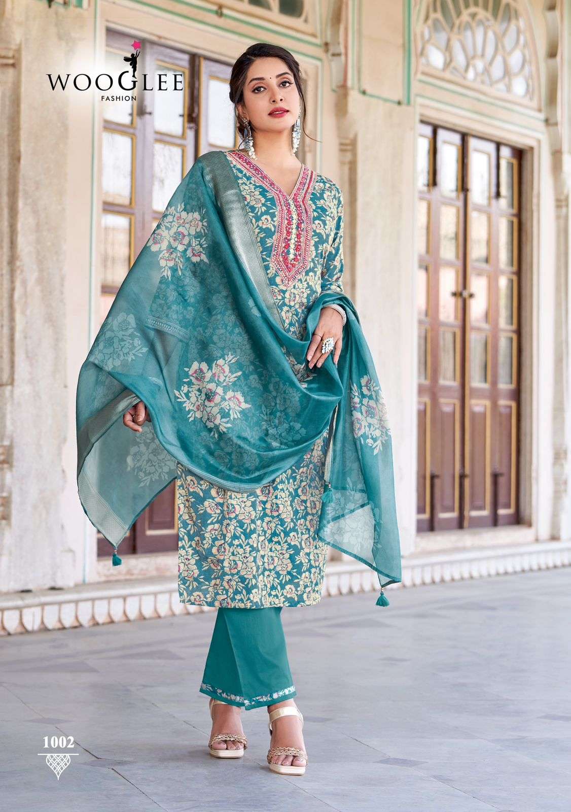 ICONIC PRINTED THREAD WORK KURTI PANT DUPATTA BY WOOGLE