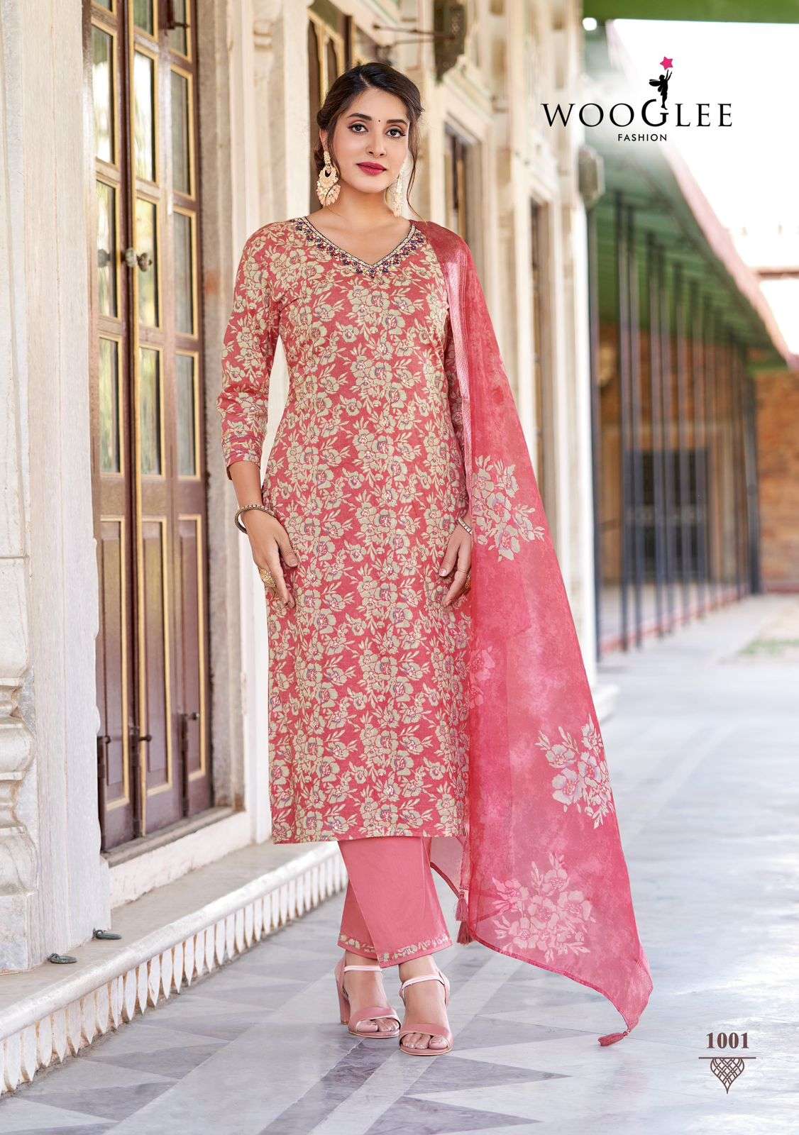 ICONIC PRINTED THREAD WORK KURTI PANT DUPATTA BY WOOGLE