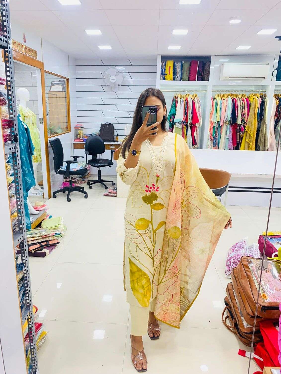 KURTI PANT COTTON WITH DIGITAL PRINT DUPATTA SET BY TEXOFAB 