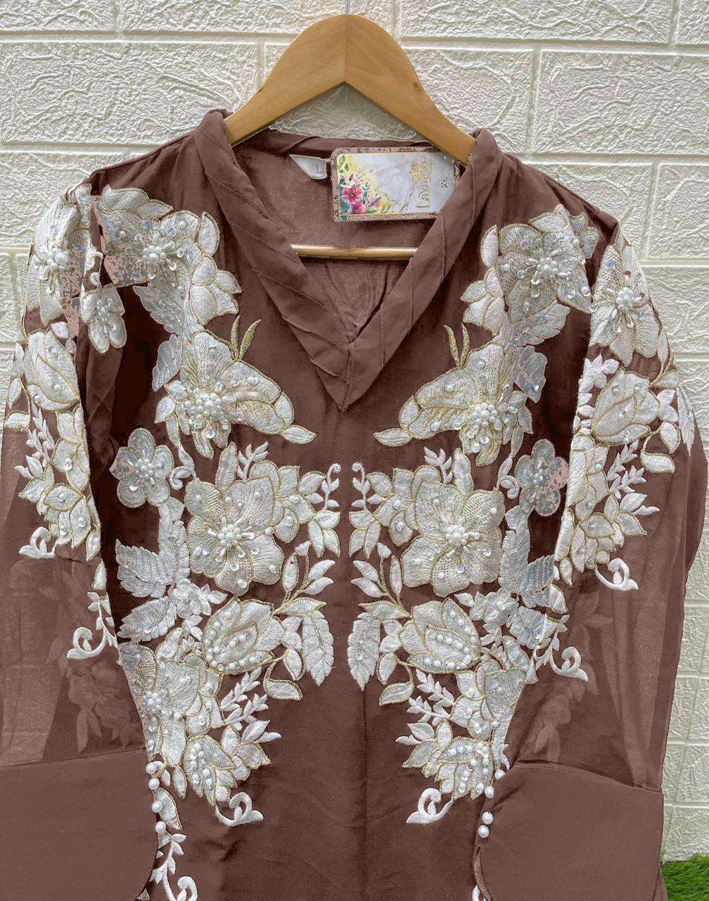 LAXURIA TRENDZ PRESENTS PAKISTANI STYLE TUNICS WITH CIGARETTE PANT 