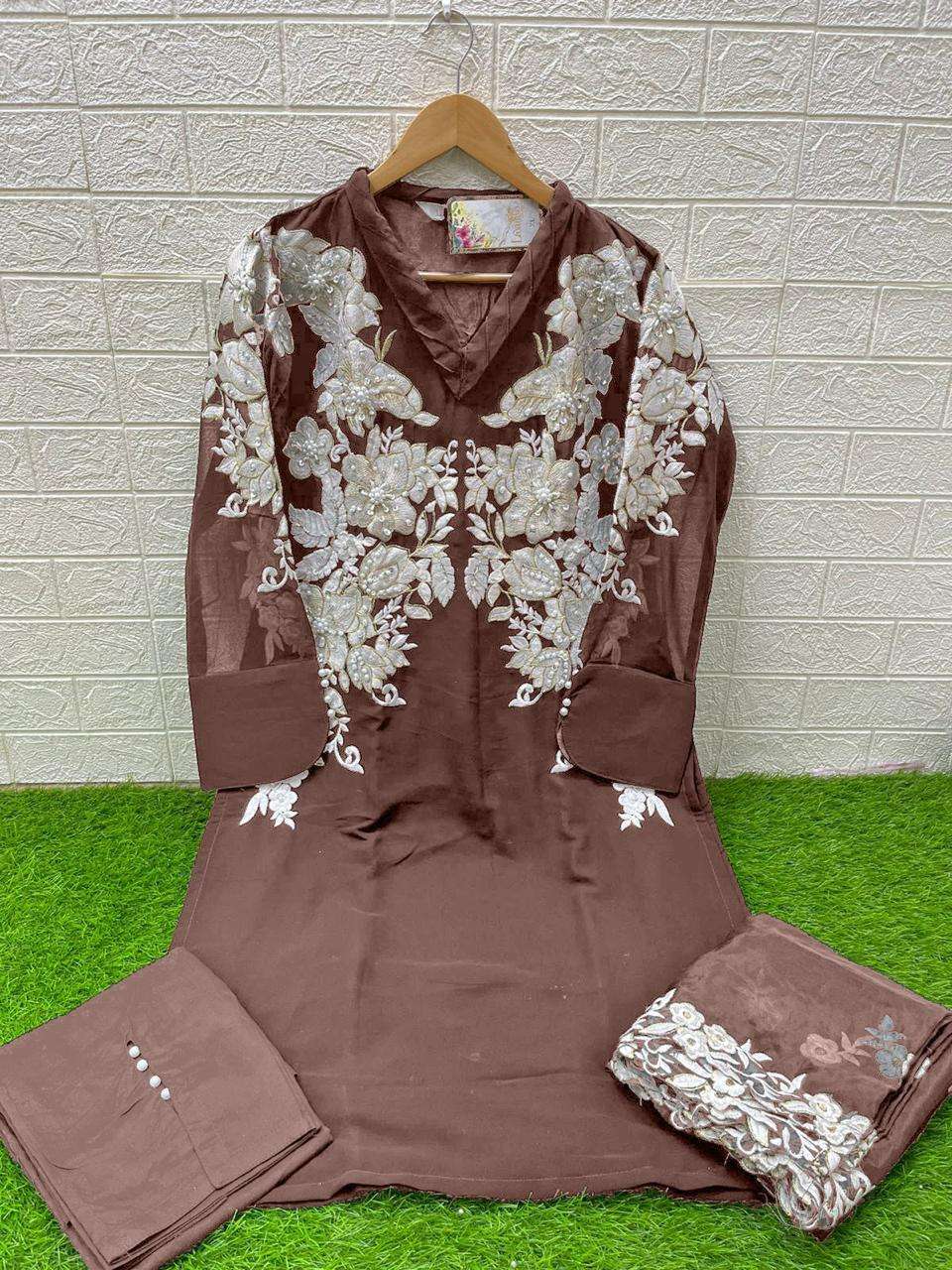 LAXURIA TRENDZ PRESENTS PAKISTANI STYLE TUNICS WITH CIGARETTE PANT 