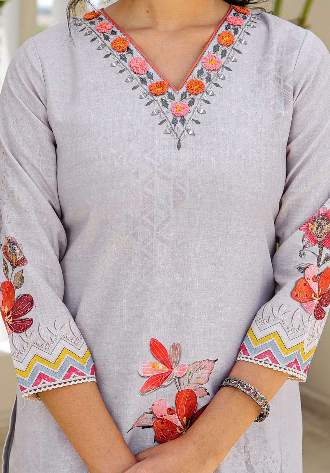 LINEN DIGITAL PRINT SOFT KURTI PANT DUPATTA BY TEXOFAB