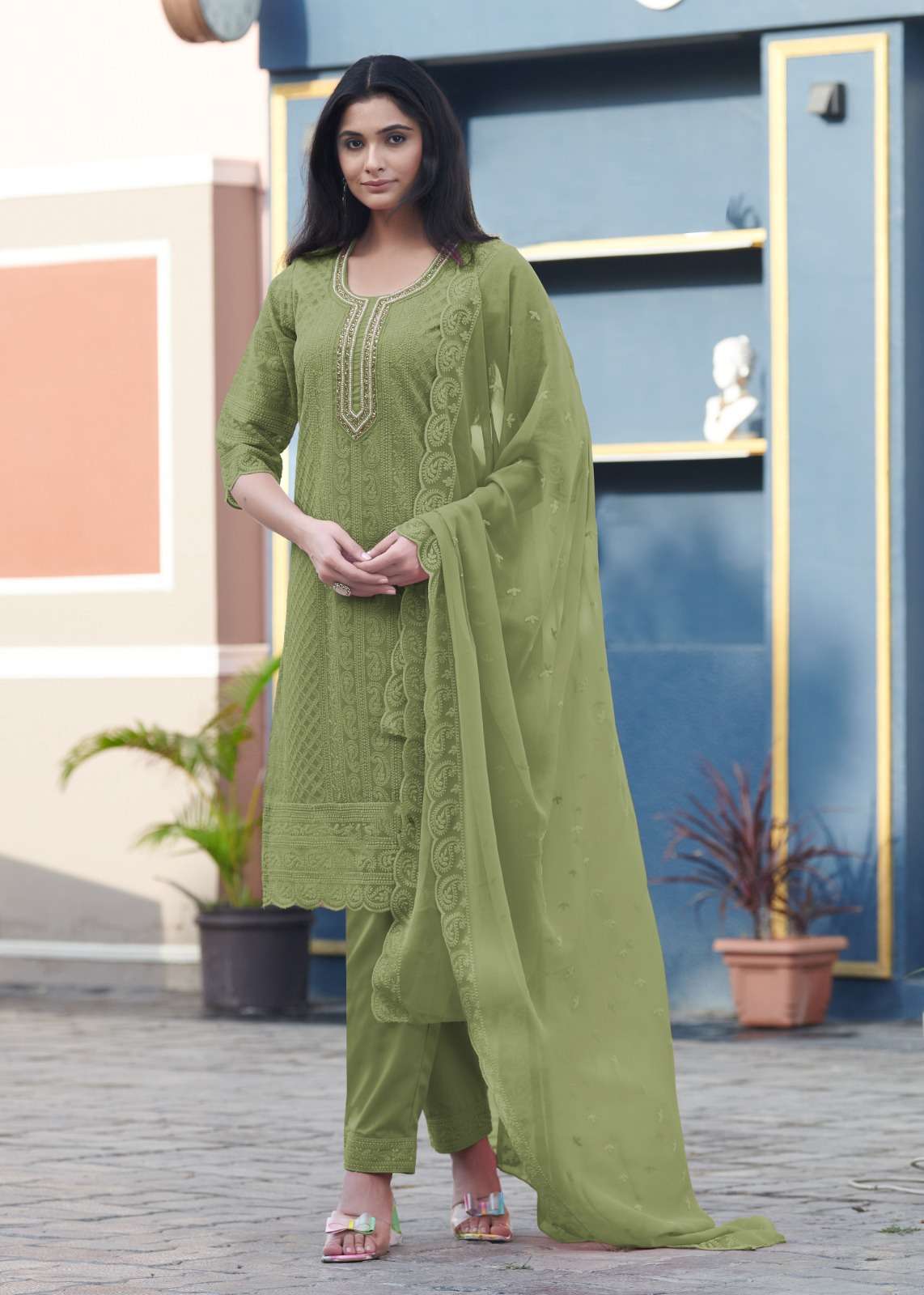 TF-1272 KG HEAVY GEORGETTE SHIFFLI WORK KURTI PANT WITH DUPATTA 