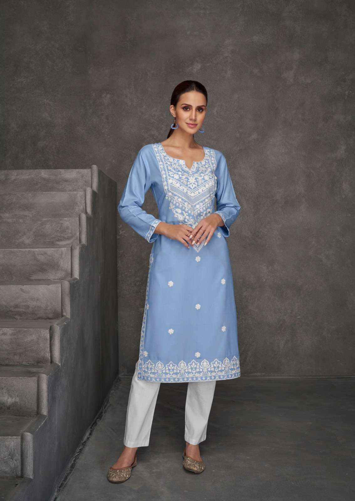 VM -1140 RH  PURE LAKHNAVI STYLISH KURTI WITH PANT