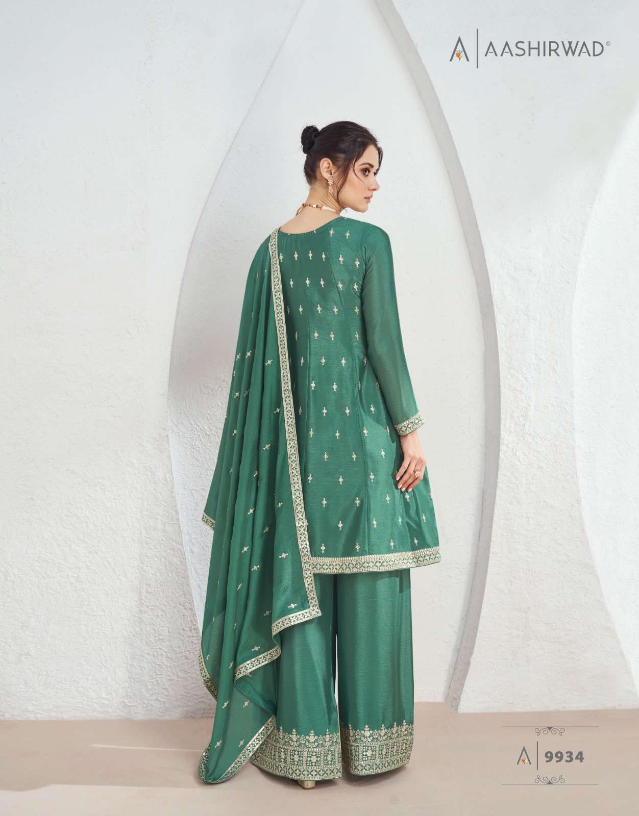 VOLNO BY AASHIRWAD CREATION PREMIUM CHINON SILK EMBROIDERY KURTI PLAZO WITH DUPATTA 