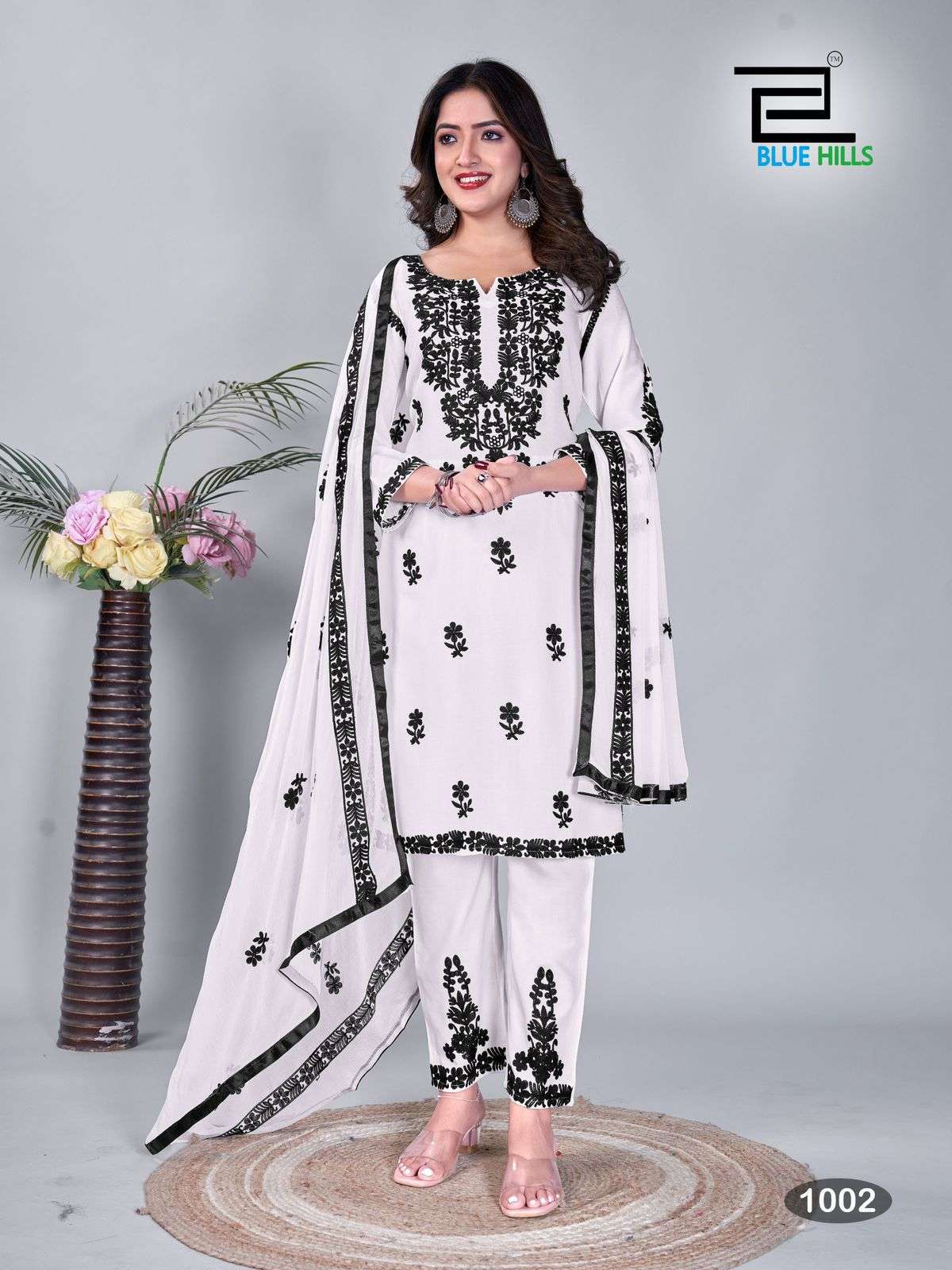 BLACK AND WHITE BY BLUE HILLS RAYON FABRIC KURTI PANT WITH NAZMIN DUPATTA 