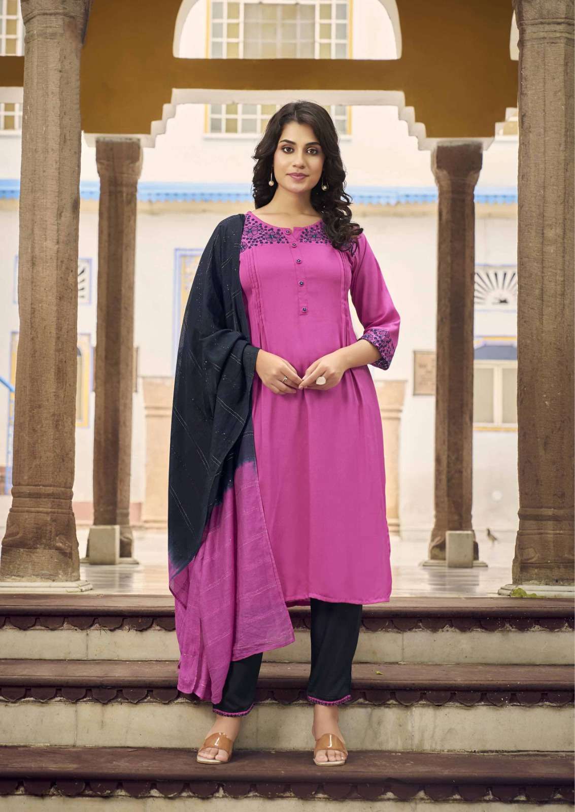 GP-2005 WO RAYON FABRIC KURTI PANT & DUPATTA WITH THREAD WORK 