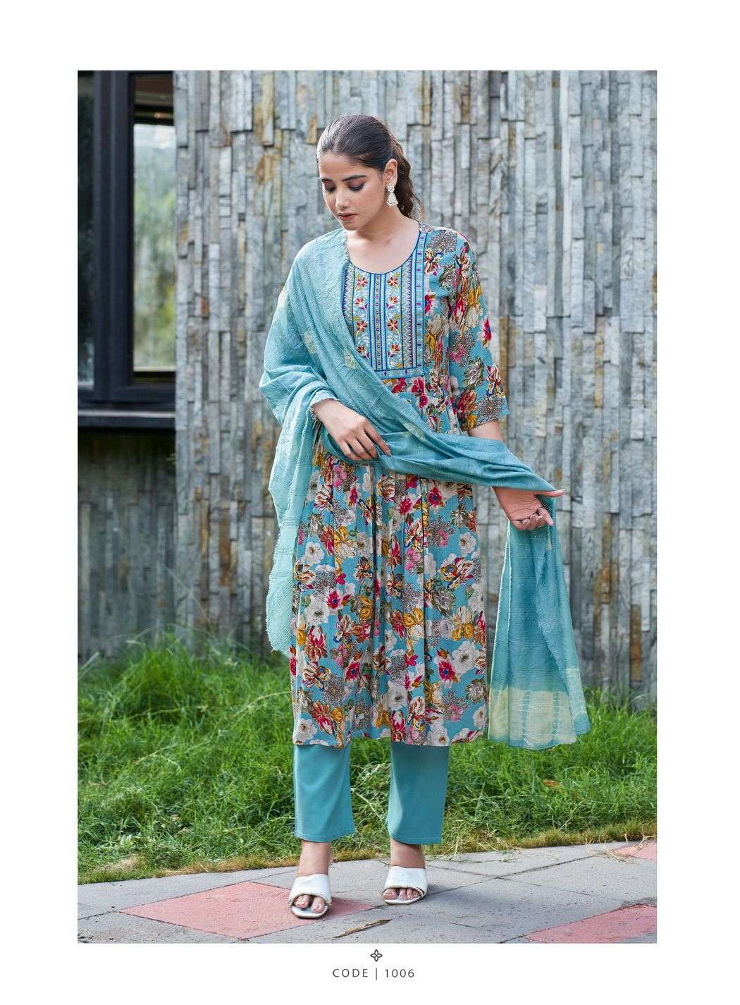 MORNI BY KUSHALS RINKLE FABRIC EMBROIDERY WORK IN NAIRA CUT STYLE 