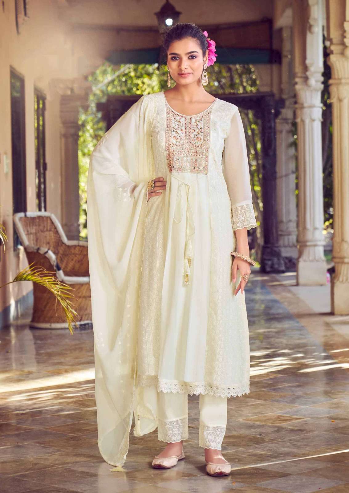 MT-5062 RA GEORGETTE FABRIC WITH HEAVY EMBROIDERY WORK DUPATTA 