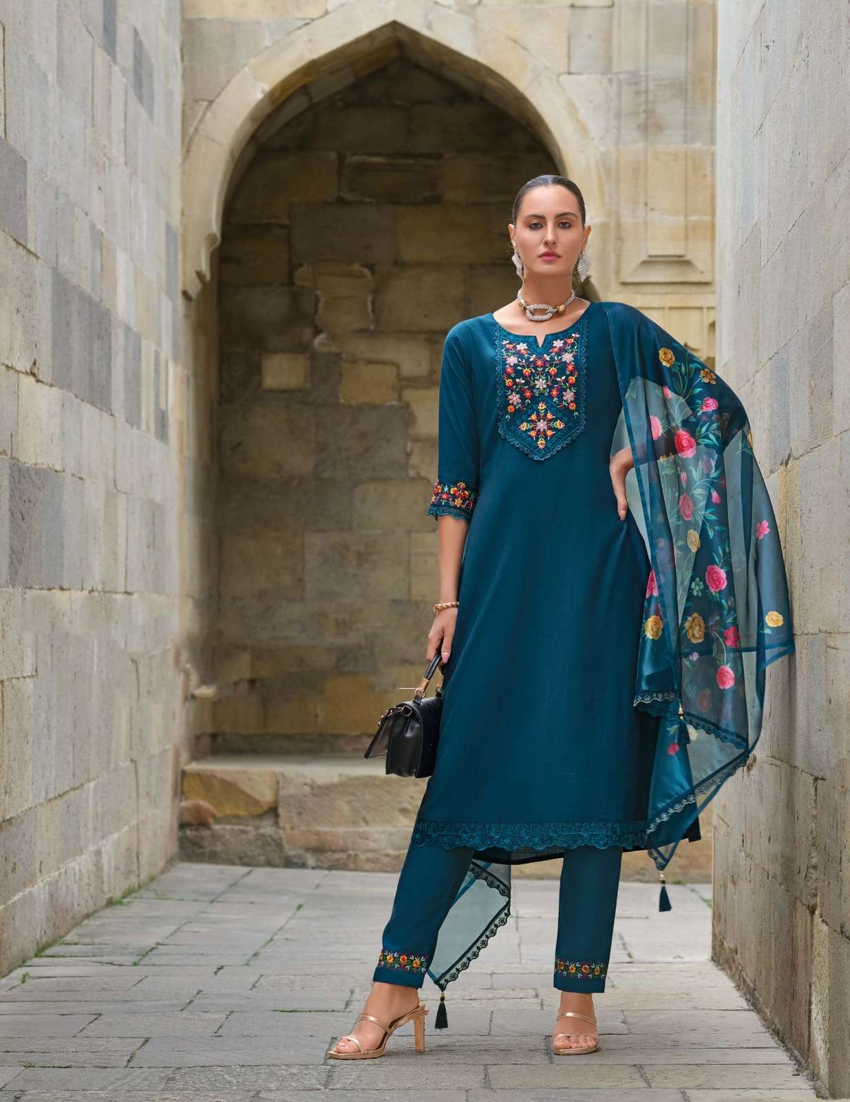 MV-20106 LL ORGANZA EMBROIDERY CUTWORK 3 PCS KURTI PANT WITH DUPATTA 