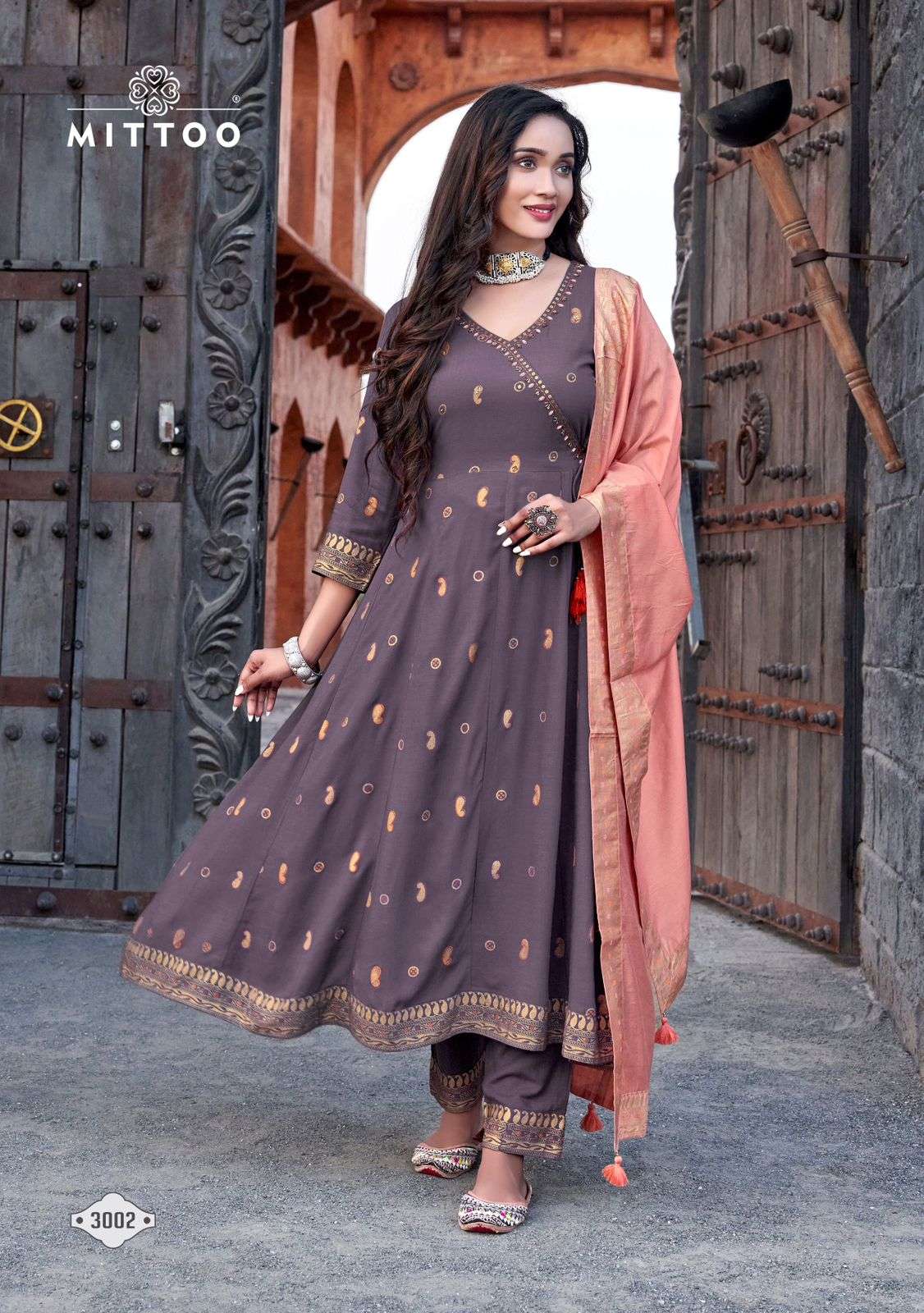 NAFIZA BY MITTOO RAYON SLUB FLORAL KURTI PANT WITH CHANDERI DUPATTA 