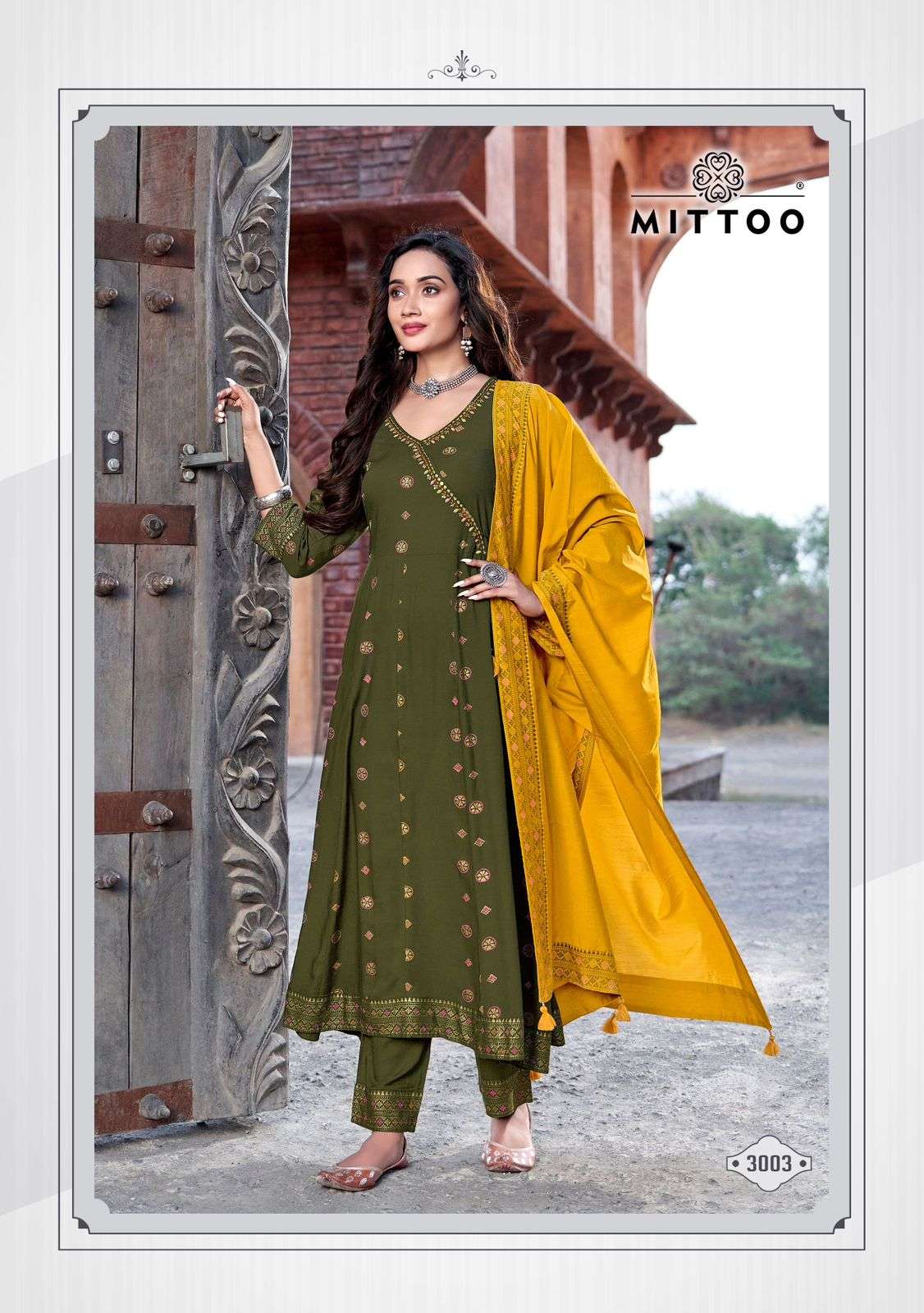 NAFIZA BY MITTOO RAYON SLUB FLORAL KURTI PANT WITH CHANDERI DUPATTA 