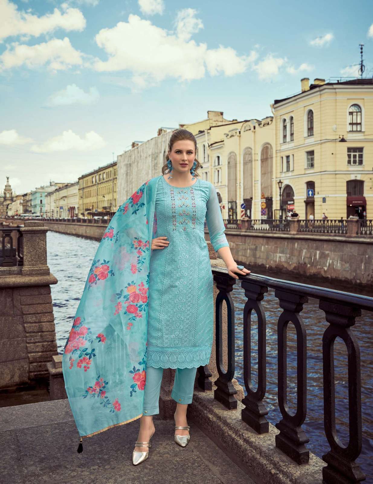 OC-20802 LL SCHIFFLI HANDWORK ORGANZA WITH LINING KURTI PANT WITH DUPATTA 