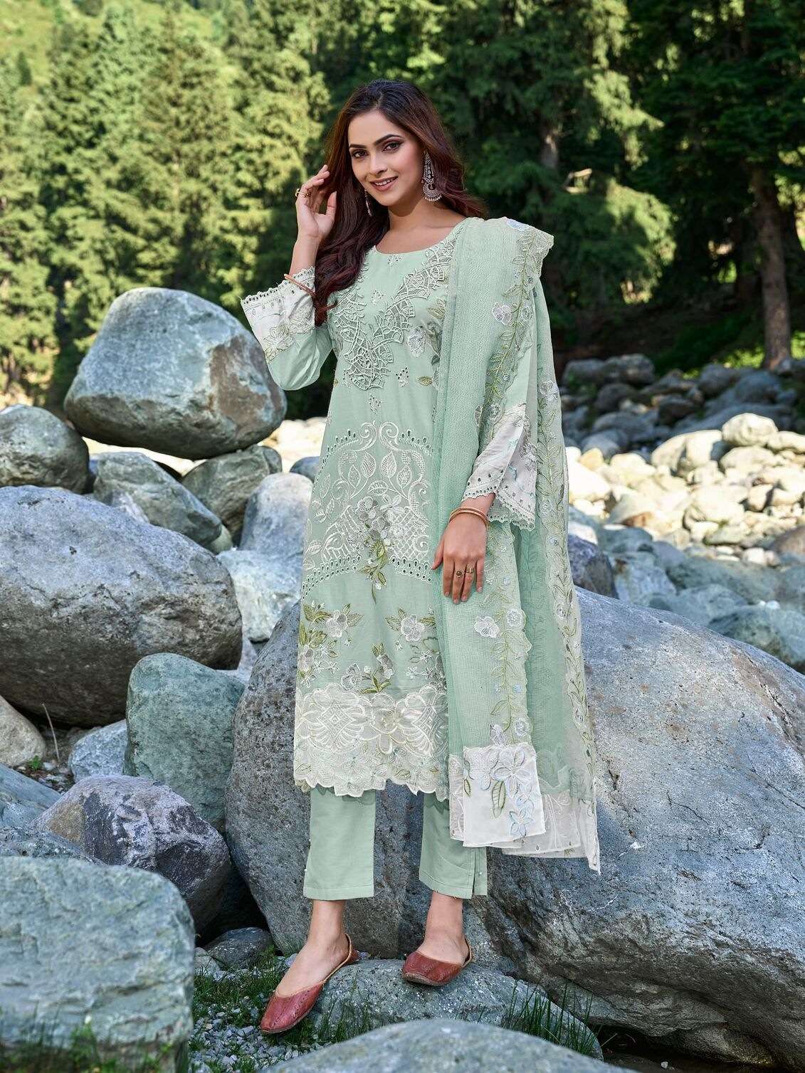 PEACH & GREEN PISTA BY TEXOFAB COTTON PAKISTANI HEAVY KURTI SET WITH DUPATTA 