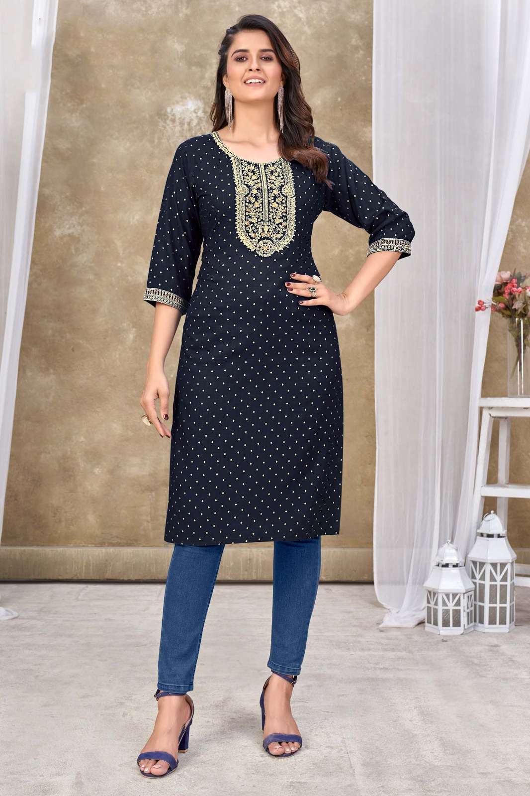 TR-1005 MK QUARDING EMBROIDERY SEQUENCE WORK ONLY KURTI 