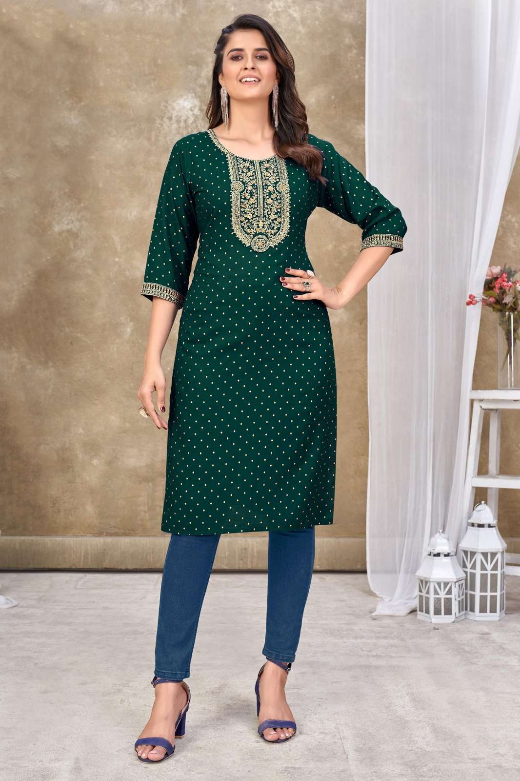 TR-1006 MK QUARDING EMBROIDERY SEQUENCE WORK ONLY KURTI 