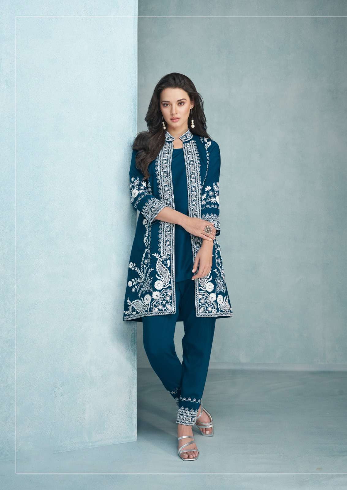 VM-5002 VR HEAVY RAYON STYLISH EMBROIDERY CO-ORD SET