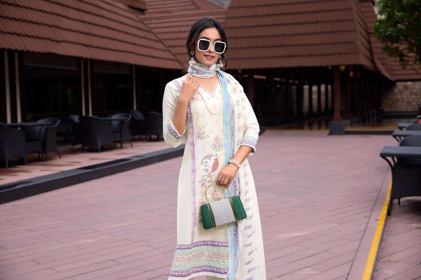 DESIGN NO- BL 8905 BY ANJU FABRICS PURE ORGANZA BEAUTIFUL EMBROIDERY SEQUENCE WORK KURTI PANT WITH DUPATTA 