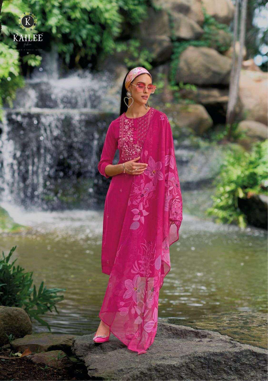 HUMSAFAR BY KAILEE FASHION PURE VISCOSE ACCESSORY WORK KURTI PANT WITH DUPATTA 