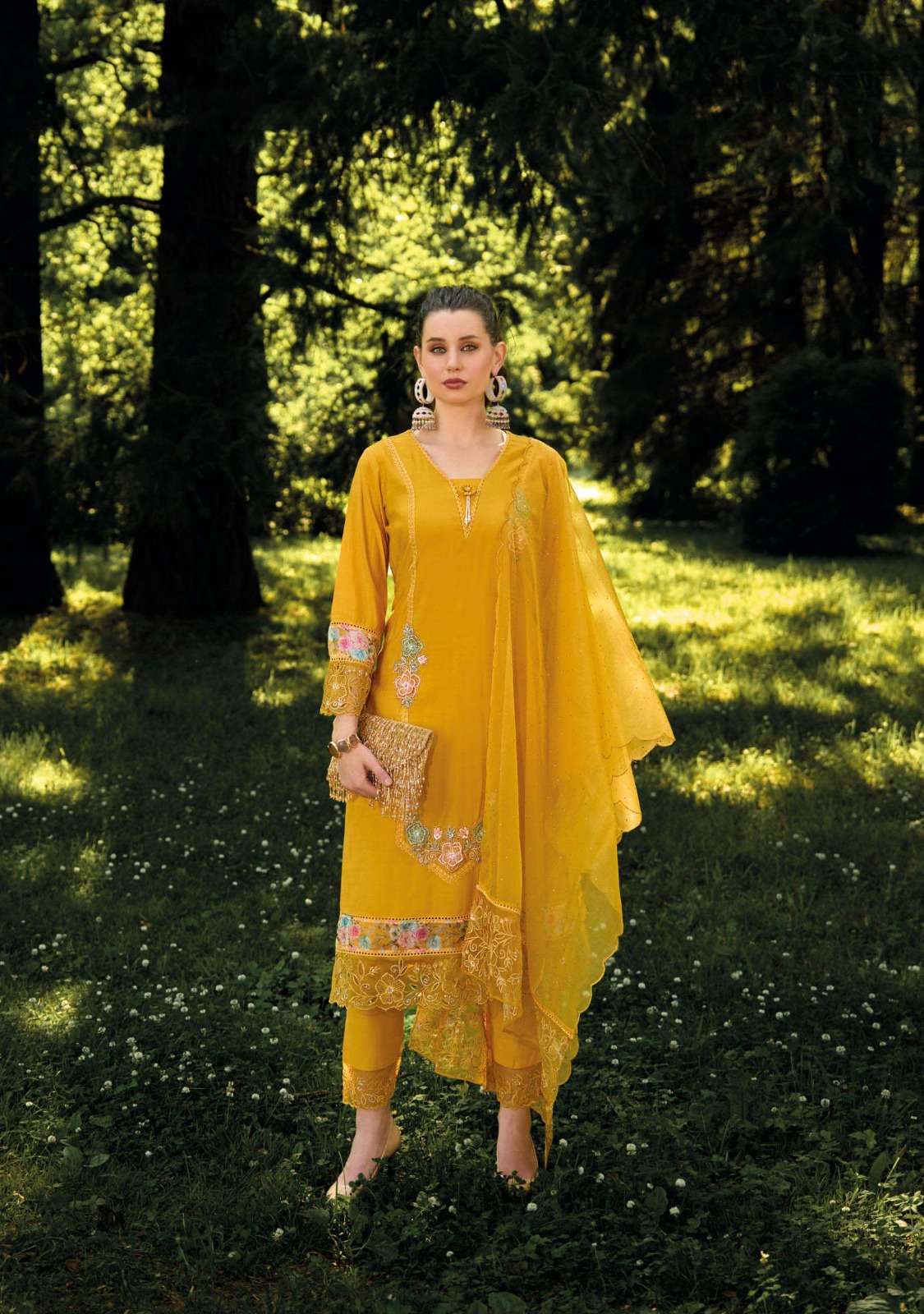 IBADAT VOL-3 DESIGN NO-1315 BY LADY LEELA ORGANZA FABRIC WITH EMBROIDERY DIAMOND SCALPING WORK  